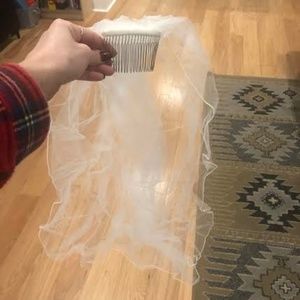 Tulle Fingertip One Tier Veil with Pencil Edge